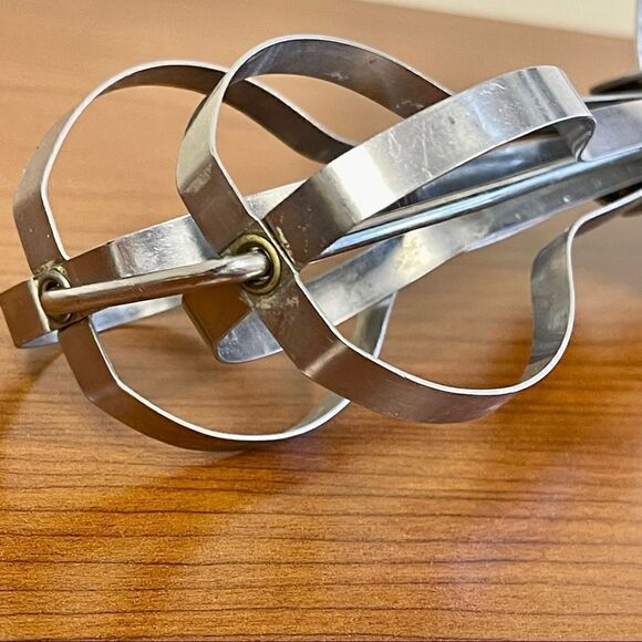 Vintage Another Androck Product Stainless Steel Bakelite Hand Mixer - Picture 13 of 14